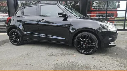 Zwart Occasion 2018 Suzuki Swift Hatchback | € 12.750 (Eerlijke prijs)