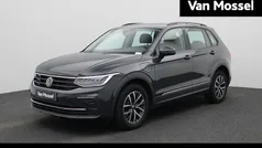 Grijs Gebruikt 2022 VW Tiguan Pro SUV | € 27.400 (Super prijs)