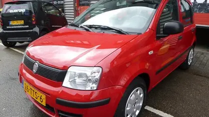 Rood Occasion 2012 Fiat Panda Hatchback | € 3.487 (Goede deal)