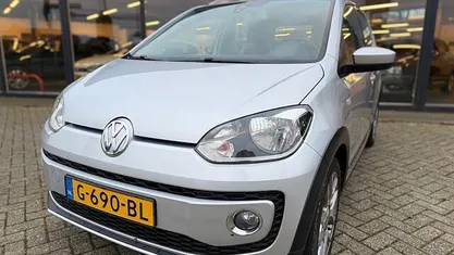 Grijs Gebruikt 2014 VW cross up! Hatchback | € 6.750 (Eerlijke prijs)