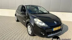 Zwart Gebruikt 2010 Renault Clio II Collection Hatchback | € 1.595 (Goede deal)
