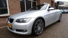 Grijs, metallic lak Gebruikt 2008 BMW 320 Cabriolet Executive Cabriolet | € 9.900 (Eerlijke prijs)