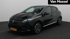 Gebruikt 2024 Renault Clio V Techno Hatchback | € 24.435 (Eerlijke prijs)