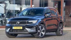 Zwart Gebruikt 2023 Volvo XC40 Plus SUV | € 39.950 (Eerlijke prijs)