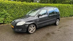 Zwart, metallic lak Gebruikt 2009 Skoda Roomster Dynamic Stationwagen | € 1.950 (Eerlijke prijs)