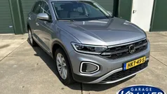 Grijs Gebruikt 2023 VW T-Roc Style SUV | € 32.950 (Eerlijke prijs)