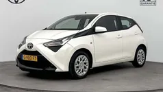 Gebruikt 2019 Toyota Aygo X-play Hatchback | € 9.445 (Eerlijke prijs)