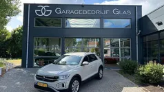 Grijs Gebruikt 2024 VW T-Roc Style SUV | € 34.950 (Eerlijke prijs)