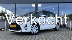 Wit Gebruikt 2017 Toyota Yaris Hybrid Trend Hatchback | € 13.250 (Goede deal)