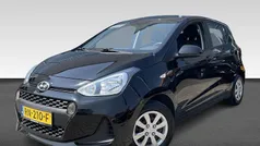 Donker zwart metallic Gebruikt 2018 Hyundai i10 Comfort Hatchback | € 9.230 (Eerlijke prijs)