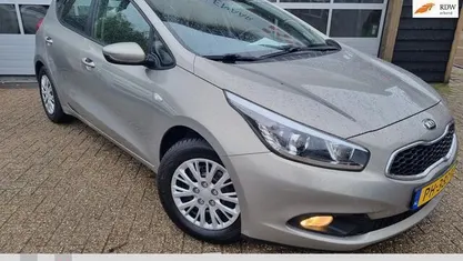 Occasion Kia Ceed 99 PK (72 kW) 2015 Grijs Hatchback