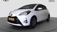 Wit Gebruikt 2020 Toyota Yaris Hybrid Hatchback | € 18.950 (Eerlijke prijs)