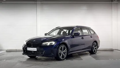 Occasion 2023 BMW 330e Comfort Edition Stationwagen | € 45.900 (Eerlijke prijs)