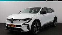 Gebruikt 2024 Renault Mégane Equilibre Hatchback | € 34.945 (Eerlijke prijs)
