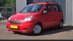 Rood Gebruikt 2001 Toyota Yaris Verso Luna MPV | € 2.350 (Eerlijke prijs)
