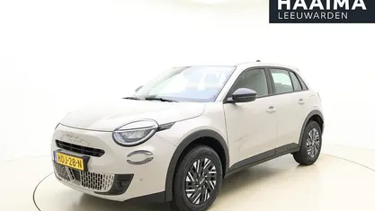 Grijs, metallic lak Gebruikt 2025 Fiat 600 Urban SUV | € 27.450 (Super prijs)