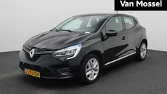 Zwart Gebruikt 2020 Renault Clio V Zen Hatchback | € 14.445 (Eerlijke prijs)