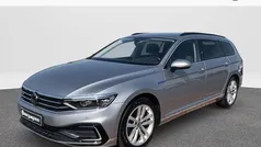 Grijs Gebruikt 2023 VW Passat Business Stationwagen | € 29.999 (Eerlijke prijs)