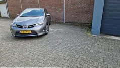 Bruin Gebruikt 2013 Toyota Auris Hatchback | € 10.000 (Eerlijke prijs)
