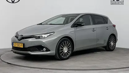 Grijs Occasion 2018 Toyota Auris Hybrid Business Edition Hatchback | € 17.950 (Eerlijke prijs)
