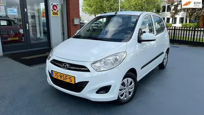 Wit Gebruikt 2011 Hyundai i10 Hatchback | € 3.950 (Eerlijke prijs)
