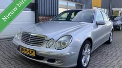 Grijs Gebruikt 2004 Mercedes E240 Elegance Sedan | € 3.995 (Super prijs)