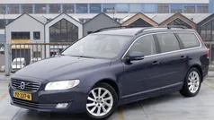 Blauw Gebruikt 2015 Volvo V70 Summum Stationwagen | € 8.950 (Eerlijke prijs)
