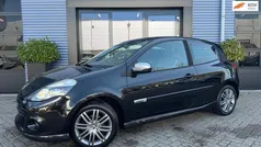 Zwart, metallic lak Gebruikt 2010 Renault Clio II GT Hatchback | € 4.950 (Eerlijke prijs)