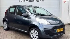 Grijs Gebruikt 2012 Peugeot 107 Access Hatchback | € 4.450 (Eerlijke prijs)