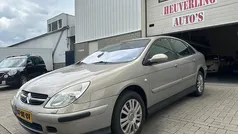 Beige Gebruikt 2003 Citroën C5 Exclusive Hatchback | € 1.750 (Eerlijke prijs)