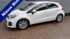 Wit Gebruikt 2016 Kia Rio Hatchback | € 9.845 (Eerlijke prijs)