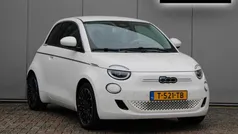 Wit Gebruikt 2023 Fiat 500e La Prima Hatchback | € 25.789 (Eerlijke prijs)