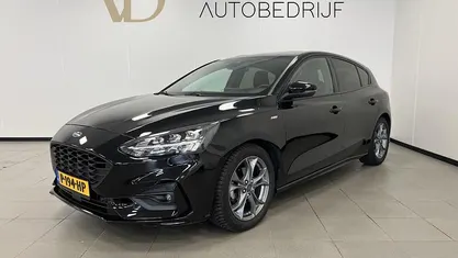 Zwart Occasion 2022 Ford Focus ST-Line X Hatchback | € 20.550 (Super prijs)