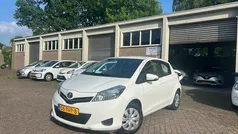 Wit Gebruikt 2012 Toyota Yaris Hatchback | € 6.495 (Eerlijke prijs)