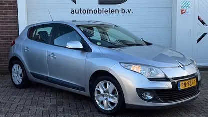 Occasion Renault Mégane III Collection 110 PK (80 kW) 2013 Grijs Hatchback