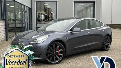Gebruikt 2019 Tesla Model 3 Performance Sedan | € 24.950 (Eerlijke prijs)