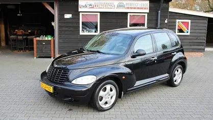 Zwart Gebruikt 2002 Chrysler PT Cruiser Clasic Hatchback | € 1.250 (Eerlijke prijs)