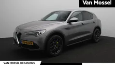 Grijs Gebruikt 2018 Alfa Romeo Stelvio Super SUV | € 32.995 (Eerlijke prijs)