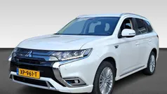 Gebruikt 2019 Mitsubishi Outlander P-HEV Intense SUV | € 22.630 (Eerlijke prijs)