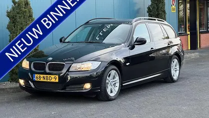 Occasion BMW 318 Basis 143 PK (105 kW) 2010 Zwart Stationwagen