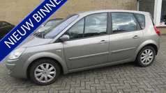 Grijs Gebruikt 2007 Renault Scénic II MPV | € 1.950 (Goede deal)
