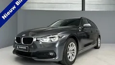 Gebruikt 2017 BMW 318 Executive Stationwagen | € 15.999 (Eerlijke prijs)