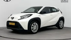 Gebruikt 2023 Toyota Aygo Play Hatchback | € 17.440 (Goede deal)