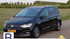 Zwart Gebruikt 2017 VW Touran Highline MPV | € 19.995 (Eerlijke prijs)
