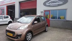 Bruin Gebruikt 2013 Peugeot 107 Active Hatchback | € 3.750 (Eerlijke prijs)