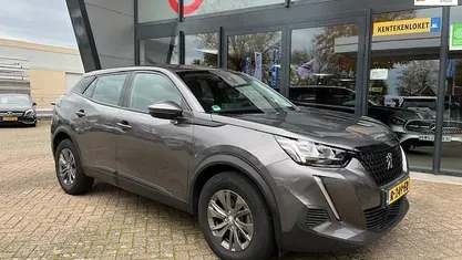 Grijs Gebruikt 2021 Peugeot 2008 Active SUV | € 18.495 (Eerlijke prijs)
