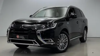 Gebruikt 2021 Mitsubishi Outlander Intense SUV | € 24.500 (Eerlijke prijs)