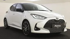 Wit Gebruikt 2024 Toyota Yaris Sport Hatchback | € 28.899 (Eerlijke prijs)