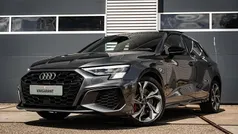 Grijs Gebruikt 2022 Audi A3 Sportback e-tron Competition Sedan | € 33.950 (Eerlijke prijs)