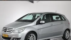 Grijs, metallic lak Gebruikt 2011 Mercedes B160 Business MPV | € 7.250 (Eerlijke prijs)